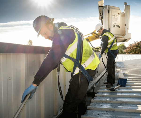 Fabrikalarda Endüstriyel Çatı Oluk Temizliği